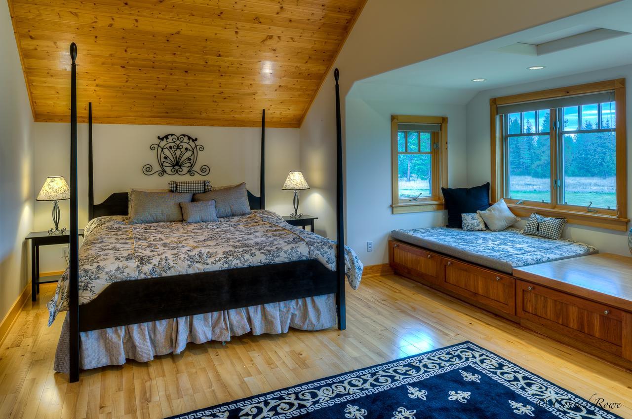 The Lodge At Trout Creek Bed And Breakfast Extérieur photo