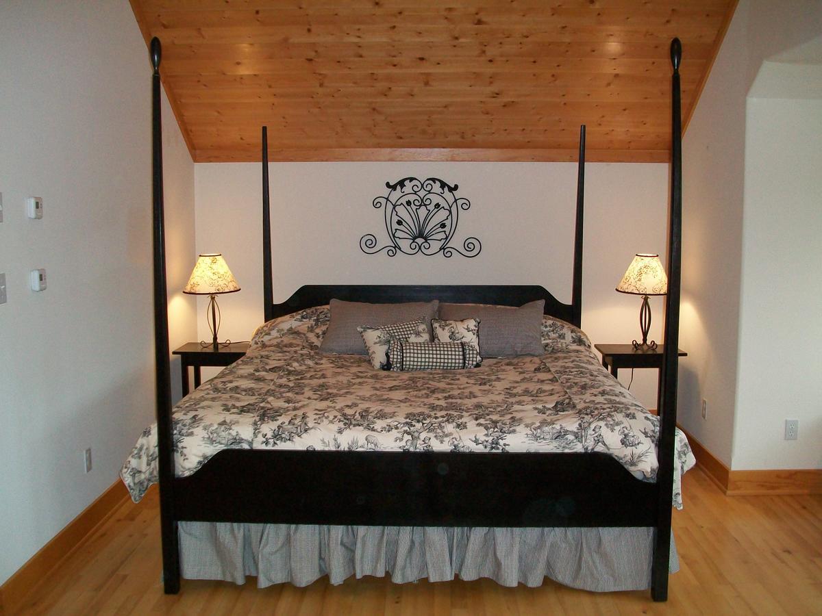 The Lodge At Trout Creek Bed And Breakfast Extérieur photo